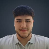 Retrato de Samuel, que diseña las webs de VERCYX
